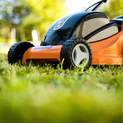 Cortador de Grama Elétrico Tramontina CE35P 1300W 220V Corte de 35cm e Recolhedor de Grama - imagem 8